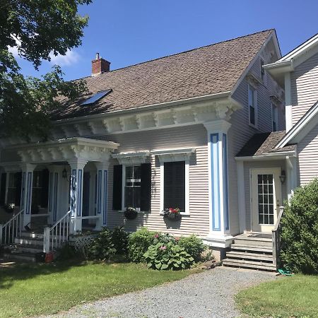 Cresthaven By The Sea Bed & Breakfast South Maitland Exterior photo